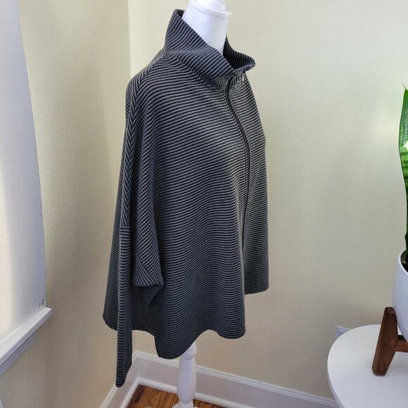 FH Clothing Co Black & Gray Striped Full Zip Long Sleeve Boxy Sweater Size S - Picture 9 of 16